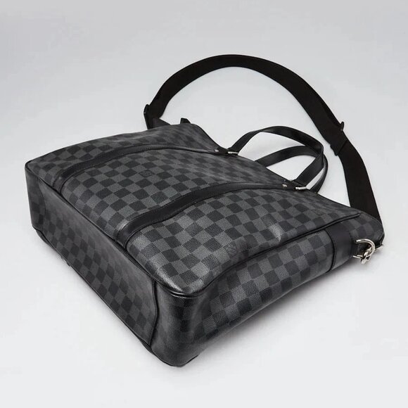 Louis Vuitton Damier Graphite Canvas Tadao Bag - Picture 3 of 12